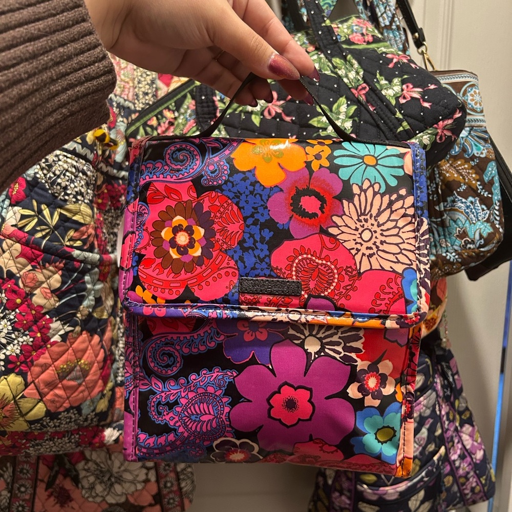 Vera Bradley- Fiesta Flora insulated lunch tote